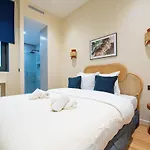 Loft In Canal Saint Martin 4*