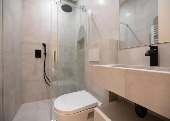 Loft In Canal Saint Martin 4*